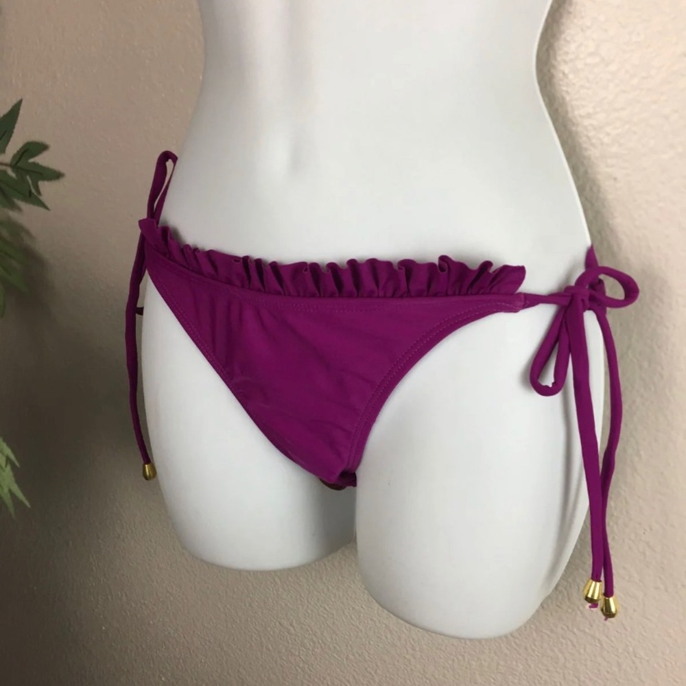 New Women’s Ruffle bikini Set Small - Picture 3 of 6